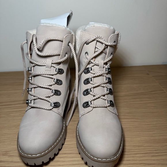 DV By Dolce Vita Tie Up Cream Fur Boots - Picture 5 of 12